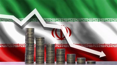 نيويورك تايمز: تحذيرات من أزمة اقتصادية في إيران في ظل تصاعد الانقسامات الداخلية