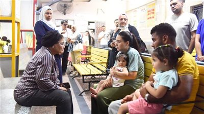 نائب وزير الصحة تواصل جولتها بمطروح لتطوير الرعاية الأولية وخفض معدلات الولادة القيصرية