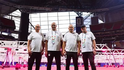 الجهاز الفني لمنتخب مصر يتفقد ملعب 