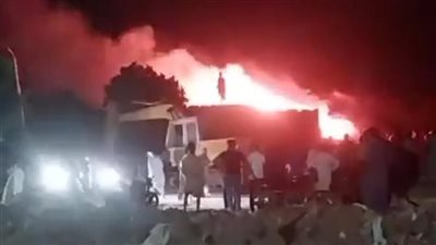 دون إصابات.. السيطرة على حريق مخزن للتوابل والمحاصيل الزراعية في دلجا بالمنيا