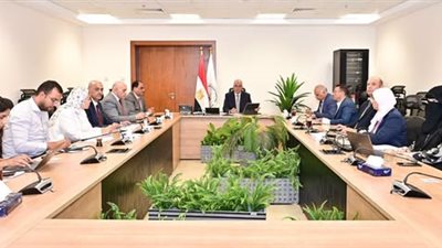 وزير الري يتابع الموقف التنفيذي للمشروع القومي لضبط نهر النيل 