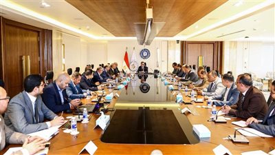 وزير التخطيط يبحث مستجدات 