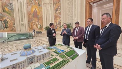 وزير التعليم العالي يتفقد مركز الحضارة الإسلامية في أوزبكستان