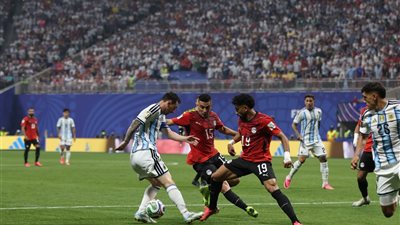 العالم ينتصر لمصر.. خبراء الكرة يهاجمون تحكيم مباراة الأرجنتين
