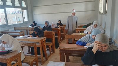 وسط حالة من الهدوء والانضباط.. ختام امتحانات القسم العلمي بالشهادة الثانوية الأزهرية بسوهاج