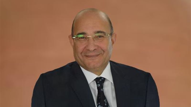 الكاتب الصحفي علاء