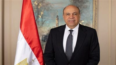 وزير الطيران المدني يستعرض الموقف التنفيذى لبرنامج طرح إدارة وتشغيل مطار الغردقة الدولي