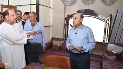محافظ الغربية يتفقد ورش ومعارض صناعة الأثاث والأخشاب بقرية بلقينا بالمحلة