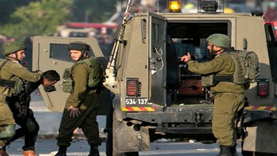 الاحتلال يعتقل 6 فلسطينيين ويواصل اعتداءاته في الضفة الغربية