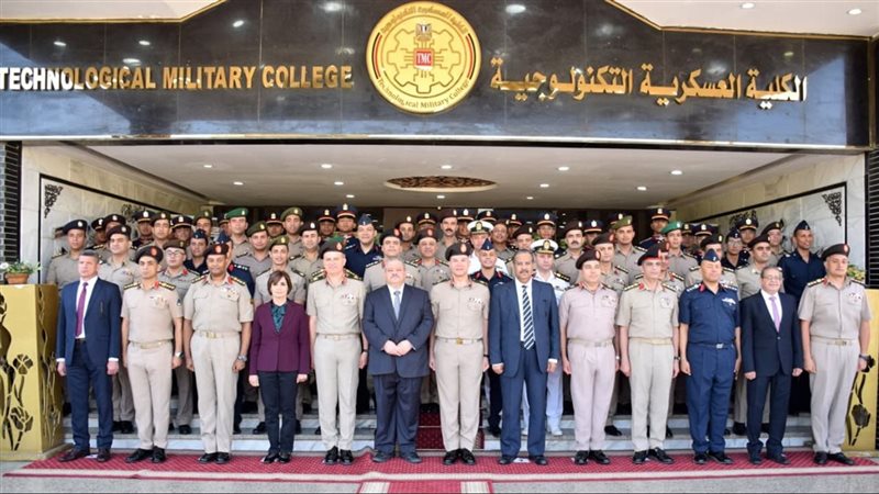 عقب الفعالية