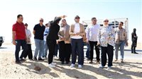 محافظ الوادي الجديد تتفقد موقع مشروع "مجمع الصناعات الغذائية" بطريق الخارجة أبوطرطور 