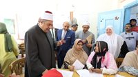 الشيخ أيمن عبدالغني يتفقد مركز تصحيح الشهادة الثانوية الأزهرية بمجمع مدينة نصر 