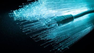 تقرير دولي يدعو إلى تعزيز حماية كابلات الاتصالات البحرية الحاملة لـ99% من البيانات العالمية