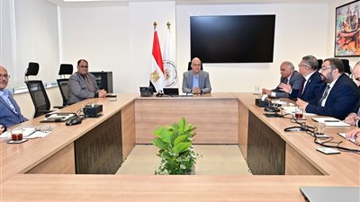 وزير الري يتابع تطوير قطاع الخزانات والقناطر لتعزيز كفاءة إدارة المنشآت المائية