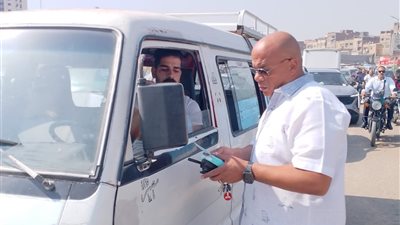 الجيزة: ضبط ١٤٢٣ مخالفة سرفيس وفض ٤ مواقف عشوائية 