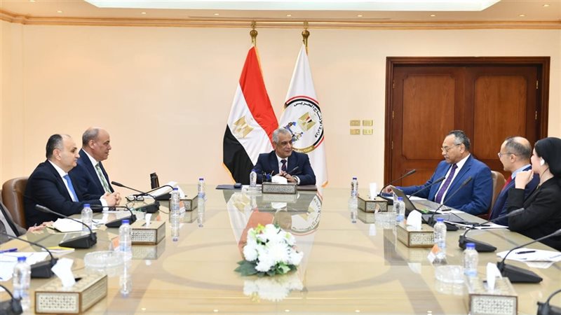 وزير الإنتاج الحربي
