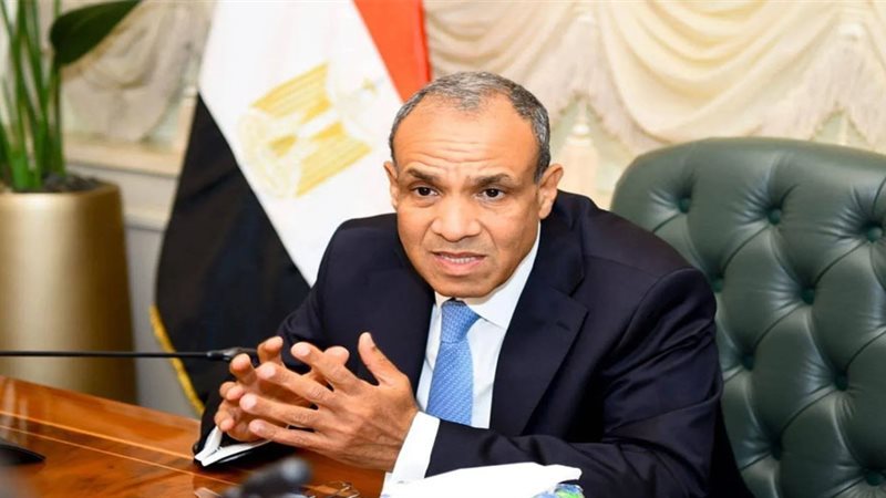 الدكتور بدر عبد العاطي
