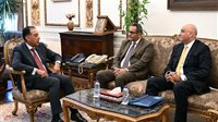 مدبولي يستقبل الرئيس التنفيذي الجديد لجهاز تنمية المشروعات وسلفه 