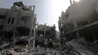 استشهاد فلسطيني إثر قصف الاحتلال الإسرائيلي منزلا في وسط غزة 