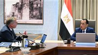 مدبولي يتابع مع وزير البترول نتائج الجولات الخارجية وخطط زيادة الإنتاج والاستثمارات 