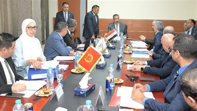 محافظ بورسعيد: الدولة تولي اهتماما كبيرا بدعم الاستثمار وتوفير مناخ جاذب للمستثمرين