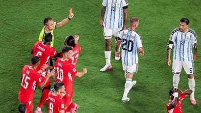بعد الخروج أمام الأرجنتين في كأس العالم 2026.. لاعبو سويسرا يهاجمون التحكيم