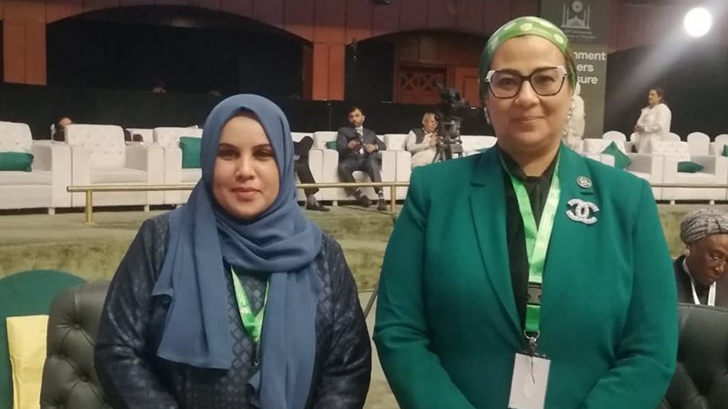 المستشارة أمل عمار مع وزيرة الدولة لشؤون المرأة باليمن