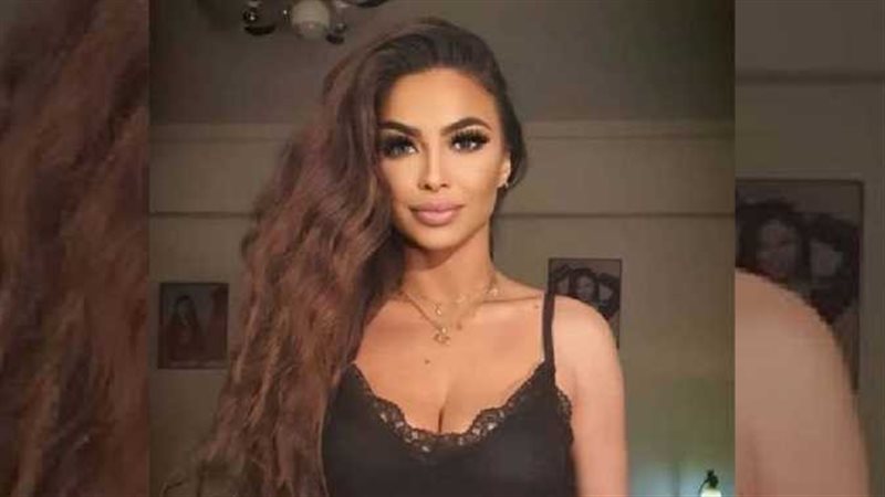 الفنانة دوللي شاهين