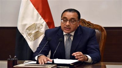 رئيس الوزراء يتفقد محطة الإنتاج الحيواني وتصنيع الألبان التابعة لوزارة الزراعة