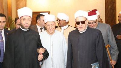 وزير الأوقاف يشهد ملتقى الفكر الإسلامي الدولي السابع بمسجد الإمام الحسين