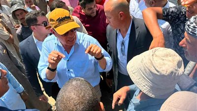 وزير الرى يتابع ميدانيًا شكاوى المنتفعين ويتفقد ترعة الفولي ومحطة رفع صان الحجر بالشرقية