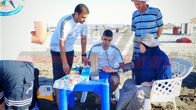جامعة كفر الشيخ تُطلق حملة توعوية وصحية شاملة على الشواطئ