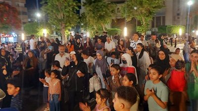 أغاني التراث الشعبي تشعل حماس الجمهور بميدان شامبليون ضمن شارع الفن