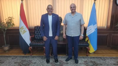 محافظ الإسكندرية يبحث مع رئيس اتحاد الغوص والإنقاذ تعزيز إجراءات تأمين الشواطئ