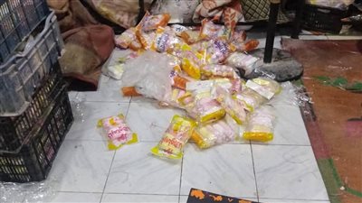 ضبط 12 ألف عبوة حلوى أطفال بألوان محظورة بمصنع مخالف بالقليوبية