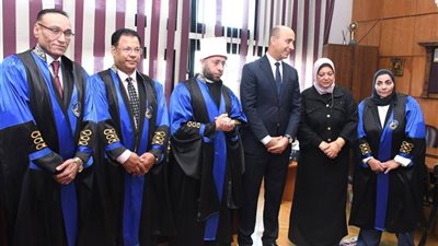 وزير الأوقاف يشارك في مناقشة رسالة ماجستير بجامعة دمنهور