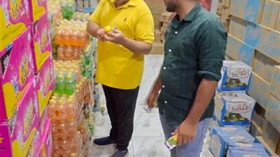 صحة سوهاج تضبط 2 طن أغذية فاسدة و23 ألف لتر مشروبات غير صالحة