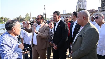 وزير الشباب والرياضة يتفقد أعمال تطوير نادى الصحفيين