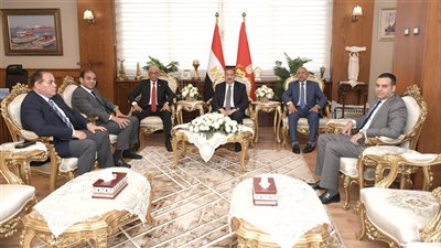محافظ بورسعيد: نعزز مكانة المحافظة كمحور رئيسي للتجارة والاستثمار والخدمات اللوجستية