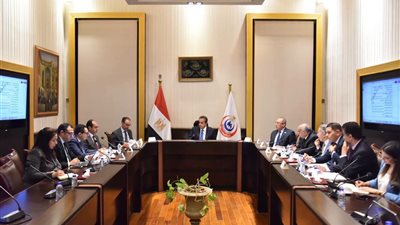 الصحة تناقش تجديد ترخيص مزاولة الطب.. اعرف الاشتراطات الجديدة
