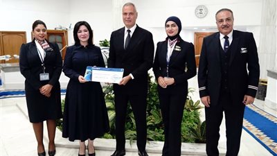 القومي للمرأة يشيد بالطبيبة مروة صلاح لإنقاذ راكب على طائرة مصر للطيران