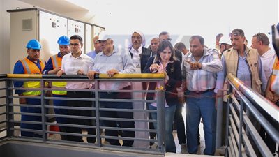 وزيرة الإسكان ومحافظ مطروح يتجولان بعدد من مشروعات مياه الشرب والصرف الصحي 