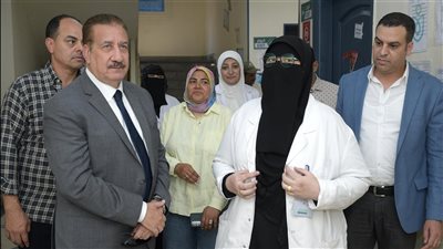 محافظ بورسعيد يتفقد مركز العلاج الطبيعي بشارع الأمين