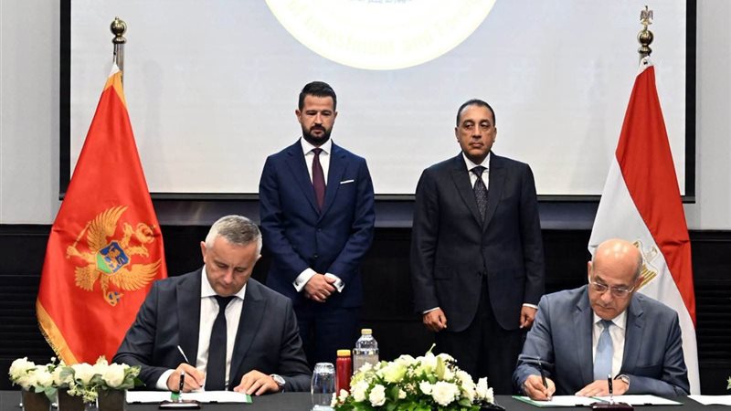 خلال توقيع مذكرة