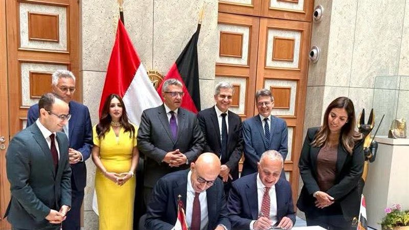 خلال توقيع بروتوكول