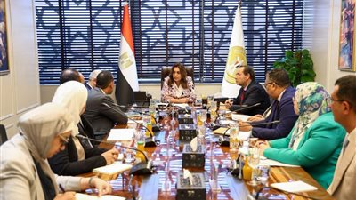 منال عوض تبحث تطوير المحميات الطبيعية وتعزيز الاستثمار والحفاظ على التنوع البيولوجي