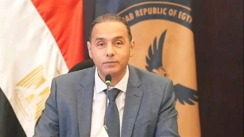 الدكتور إسلام عزام