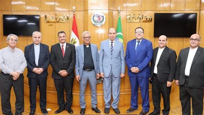 محافظ المنيا يستقبل وفد كلية لاهوت المثال الإنجيلية ويؤكد: نعمل من أجل ترسيخ قيم المواطنة وتعزيز الانتماء