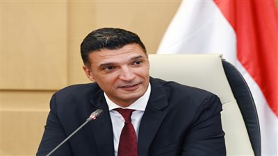 وزير الصناعة يعين أيمن البياع مديرا تنفيذيا لمركز تحديث الصناعة ومساعدا للوزير للتحول الرقمي