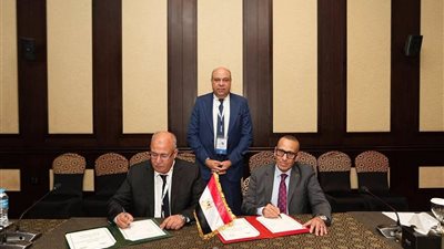 وزير الطيران يشهد توقيع مذكرة تفاهم لتعزيز التعاون مع المنظمة العربية للطيران المدني